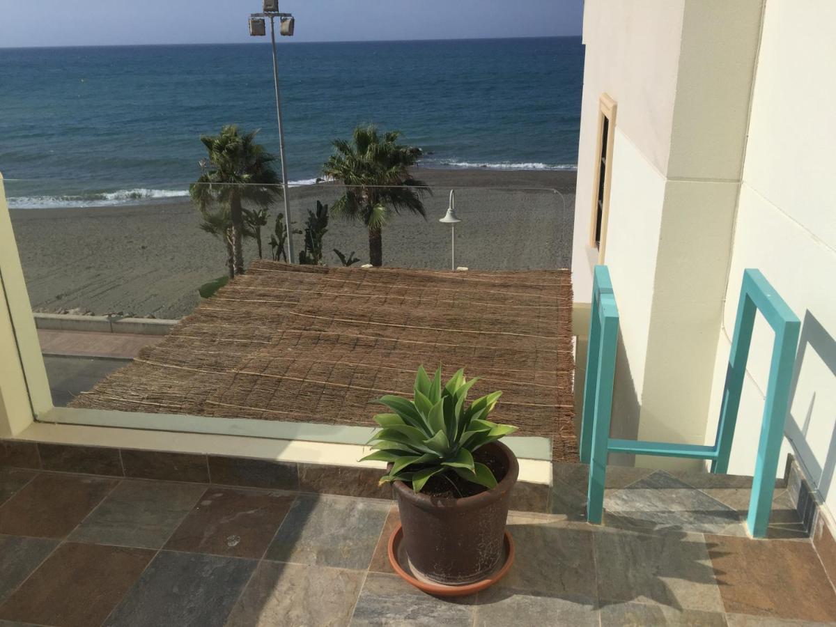 Precioso alojamiento en primera línea de playa Algarrobo Costa Exterior foto